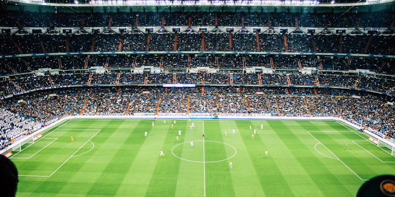 各国家队主教练在新闻发布会公布预选赛大名单