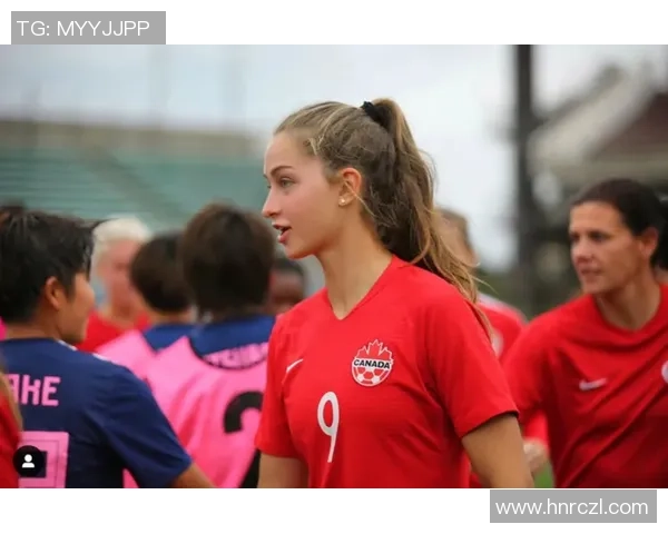 拜仁女足球星闪耀绿茵展现巾帼力量引领球队再攀高峰